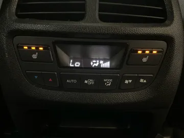 2017 Honda Pilot - image 22