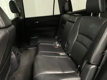 2017 Honda Pilot - image 16