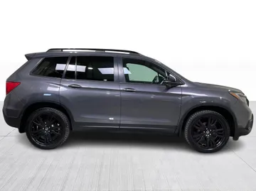 2019 Honda Passport - image 2