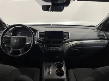 2019 Honda Passport - image 4