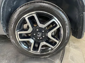 2023 Honda Passport - image 7