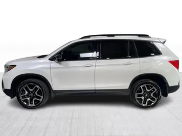 2023 Honda Passport - image 11