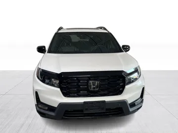 2023 Honda Passport - image 9