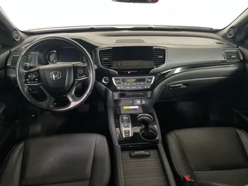 2023 Honda Passport - image 4