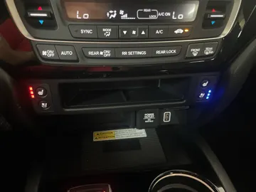 2020 Honda Passport - image 26