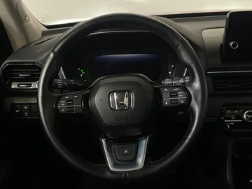 2023 Honda Pilot - image 17