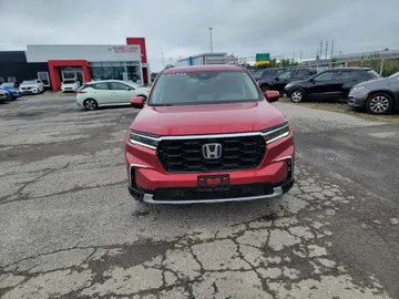 2023 Honda Pilot - image 2