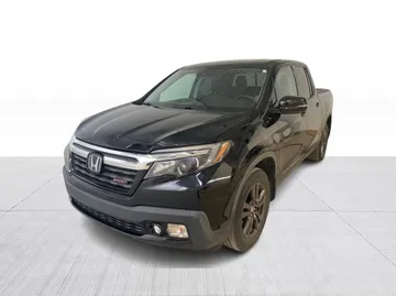 2019 Honda Ridgeline - image 3