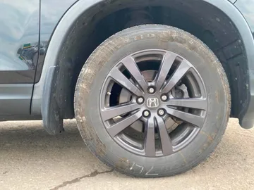 2019 Honda Ridgeline - image 8