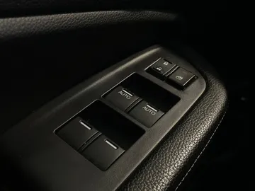 2019 Honda Ridgeline - image 25