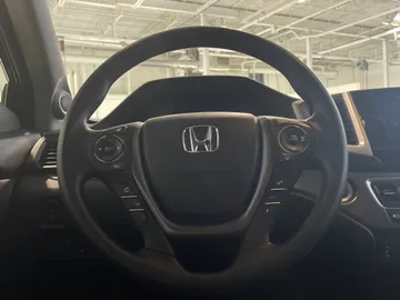 2019 Honda Ridgeline - image 15