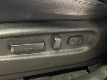2019 Honda Ridgeline - image 24