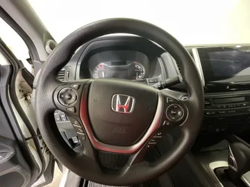 2018 Honda Ridgeline - image 25