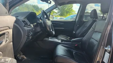 2021 Honda Ridgeline - image 8