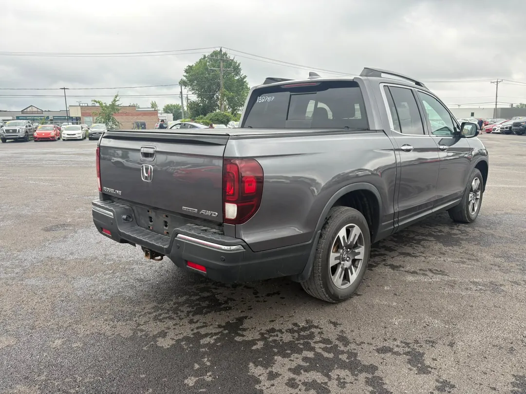 2017 Honda Ridgeline — photo 5