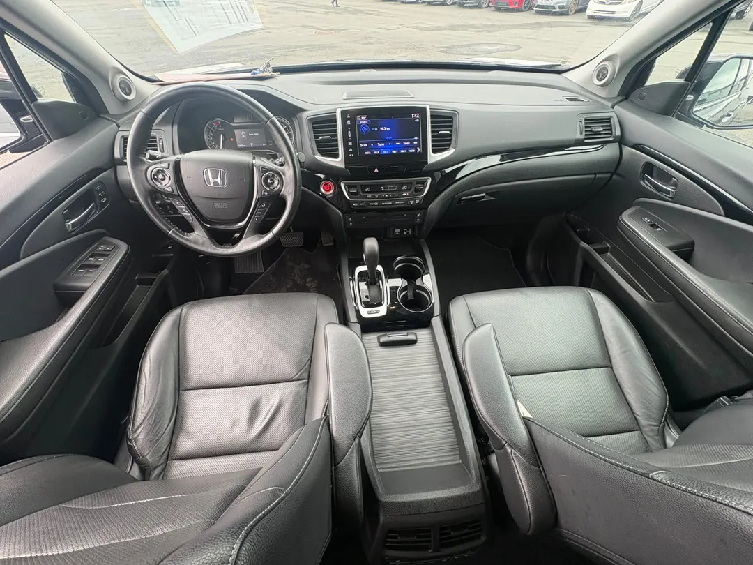 2017 Honda Ridgeline — photo 8