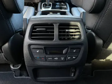 2017 Honda Ridgeline - image 27