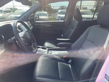 2023 Honda Ridgeline - image 10