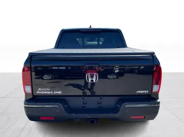2019 Honda Ridgeline - image 13