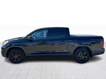 2019 Honda Ridgeline - image 11