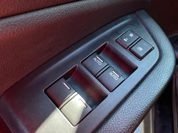 2019 Honda Ridgeline - image 24