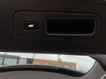 2017 Acura MDX - image 20