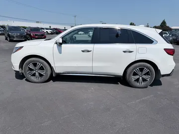 2017 Acura MDX - image 3