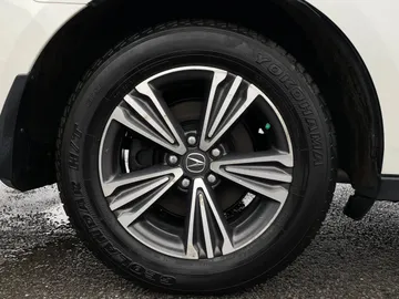 2017 Acura MDX - image 7