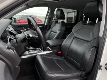 2017 Acura MDX - image 3