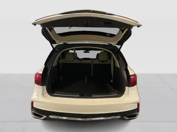 2017 Acura MDX - image 8