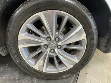 2017 Acura MDX - image 7