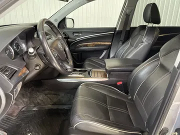 2017 Acura MDX - image 3