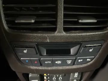 2017 Acura MDX - image 31
