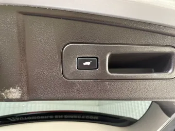2017 Acura MDX - image 22