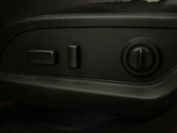 2016 Buick Enclave - image 19