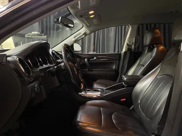 2016 Buick Enclave - image 3