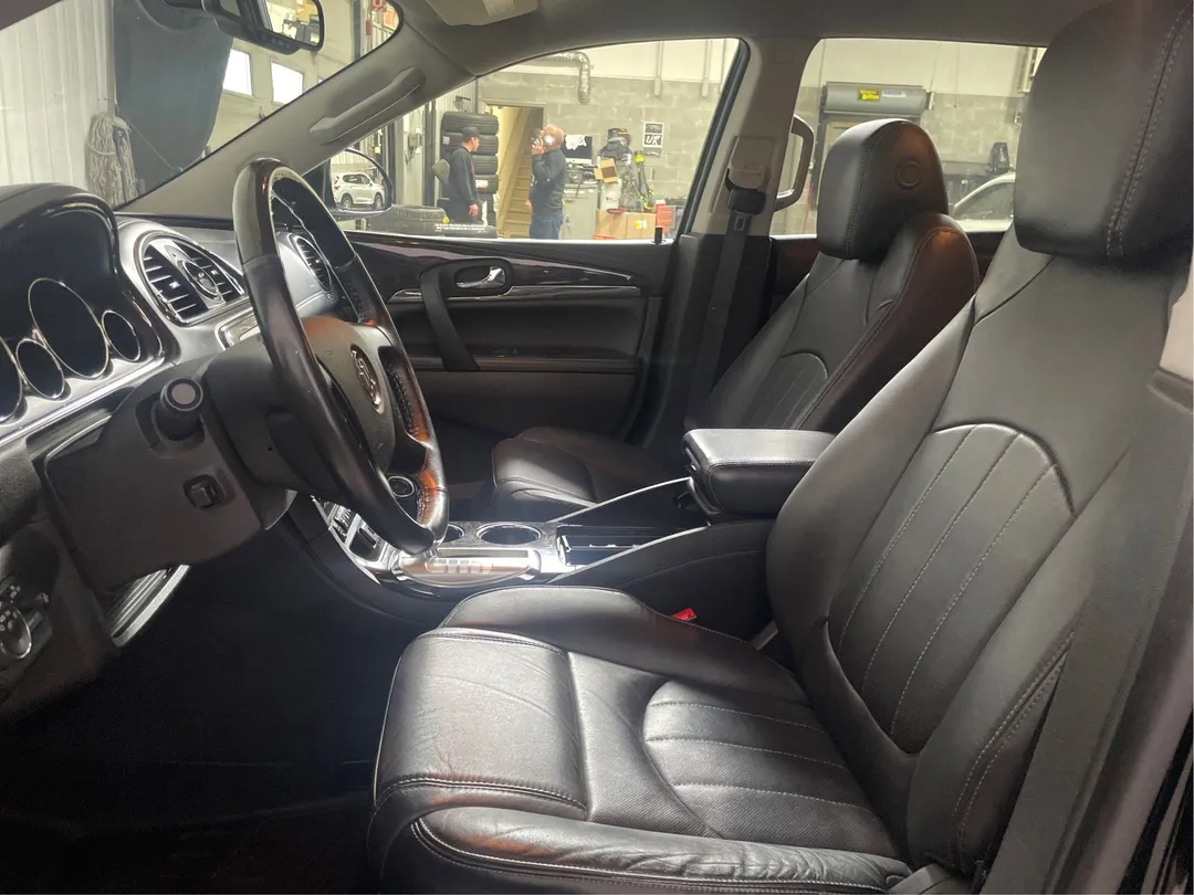 2017 Buick Enclave — photo 3