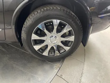 2017 Buick Enclave - image 6
