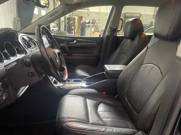2017 Buick Enclave - image 3