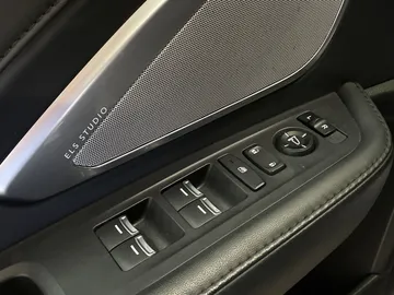2020 Acura RDX - image 25