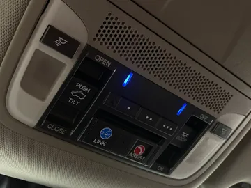 2018 Acura MDX - image 20