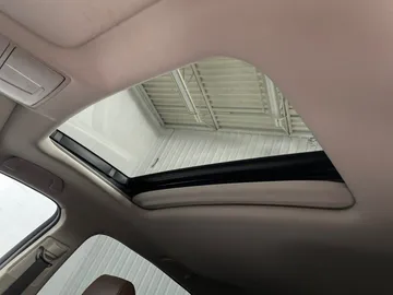 2018 Acura MDX - image 6