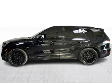 2022 Lincoln Aviator - image 4
