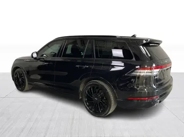 2022 Lincoln Aviator - image 6