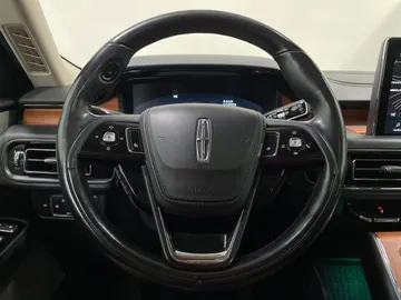 2020 Lincoln Aviator - image 28