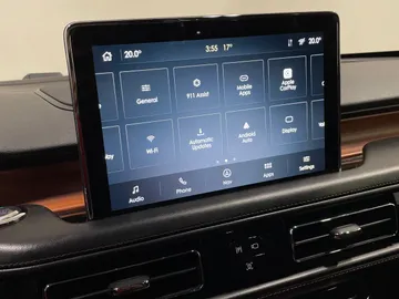 2020 Lincoln Aviator - image 8