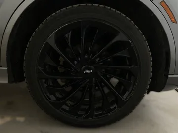 2022 Lincoln Aviator - image 7