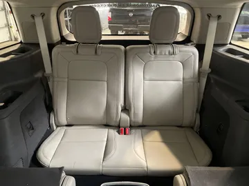 2022 Lincoln Aviator - image 30