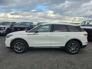 2021 Lincoln Corsair - image 4
