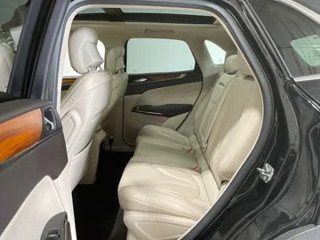 2017 Lincoln MKC - image 11